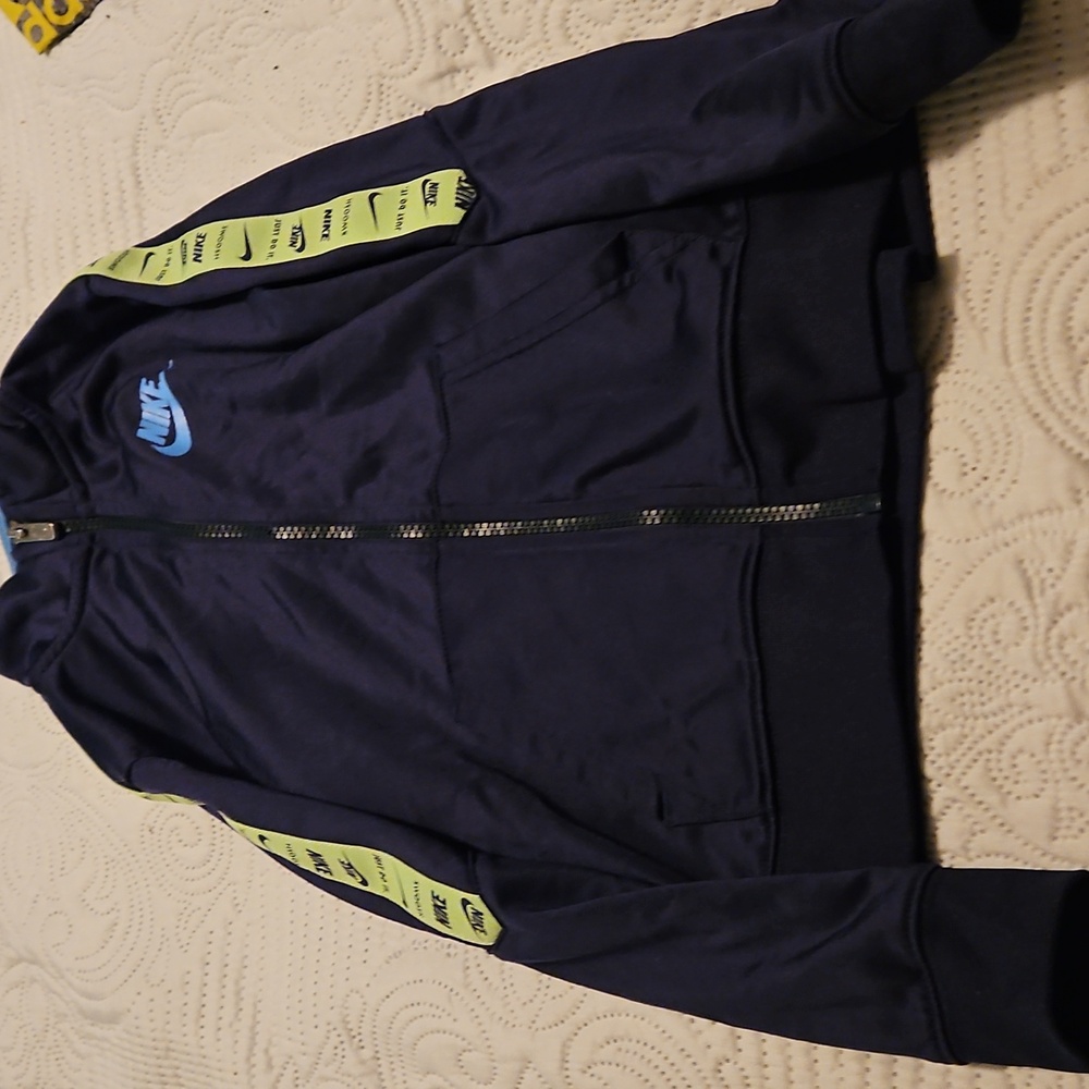 Nike Boys M Size 6 Nike Zip Up Jacket